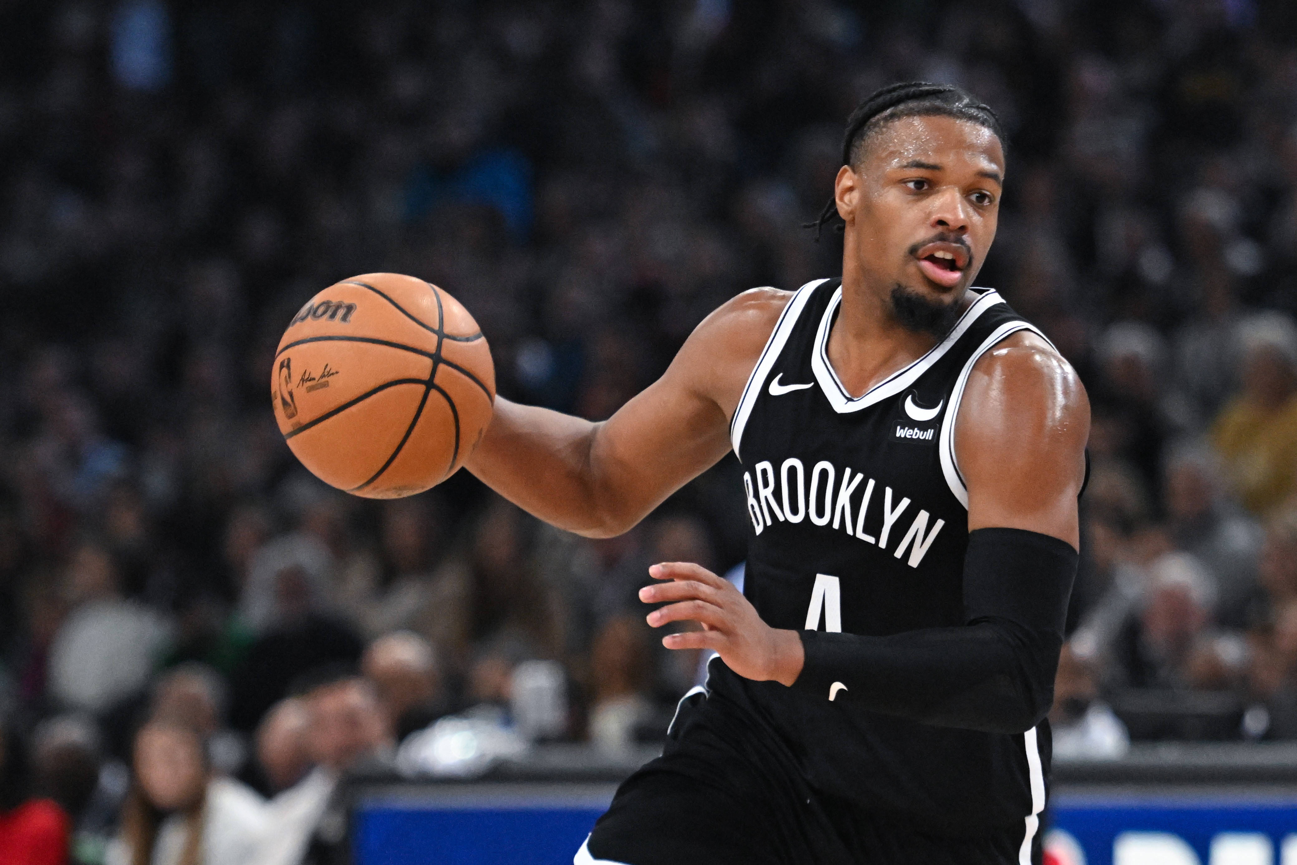 重返NBA？隊(duì)記：76人計(jì)劃試訓(xùn)17年9號(hào)秀小丹尼斯-史密斯