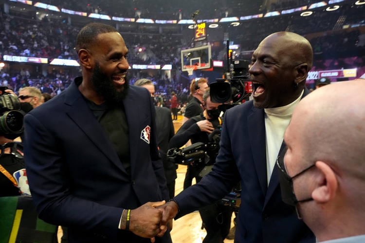 大球談NBA總統(tǒng)山球員：詹姆斯、喬丹、科比、奧尼爾