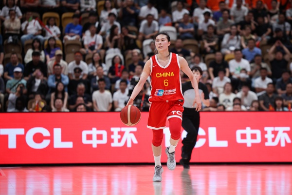 攻防俱佳！王思雨15分鐘8中6砍全場最高17分加3助3斷1帽 三分3中3