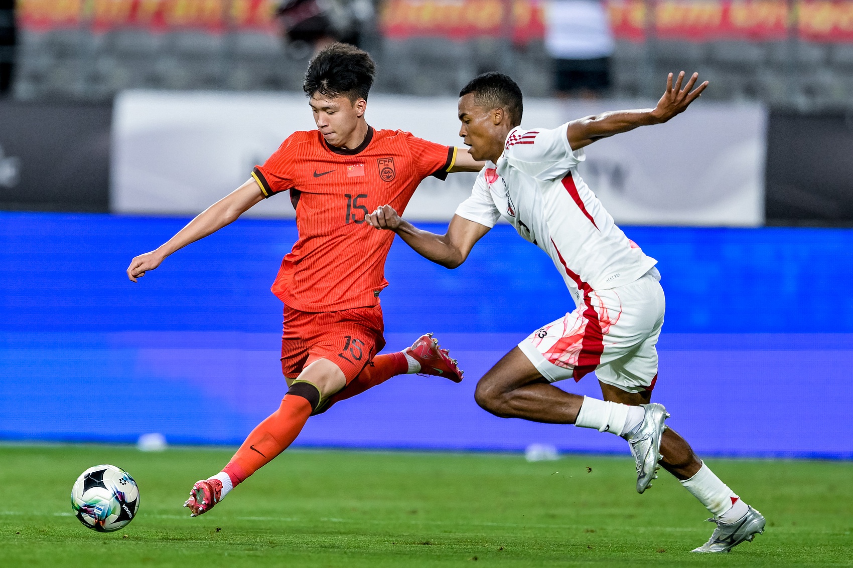 津媒：王鈺棟看起來(lái)并無(wú)大礙 目前東亞杯國(guó)足還有7人未登場(chǎng)