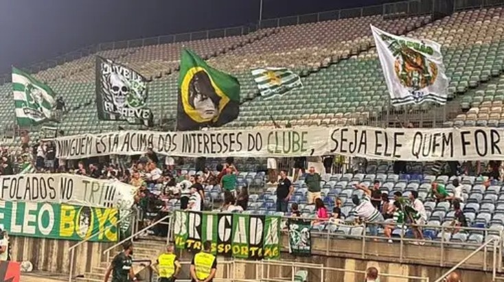 憤怒！葡體球迷拉橫幅抗議約克雷斯：沒(méi)人能凌駕于俱樂(lè)部之上