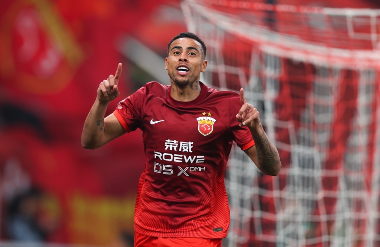 東體：海港撤銷古斯塔沃報(bào)名因萊昂納多效率高 留隊(duì)踢亞冠是選項(xiàng)