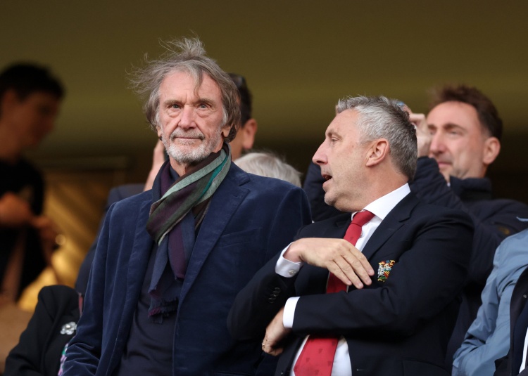 曼聯(lián)冰島會談推進(jìn)姆貝莫交易，內(nèi)部有人不同意強(qiáng)硬對待離隊五人組