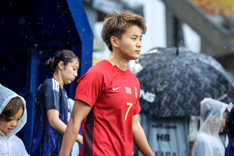 東體：中國(guó)女足表現(xiàn)出的進(jìn)步很有價(jià)值，王霜對(duì)這支球隊(duì)還不可或缺
