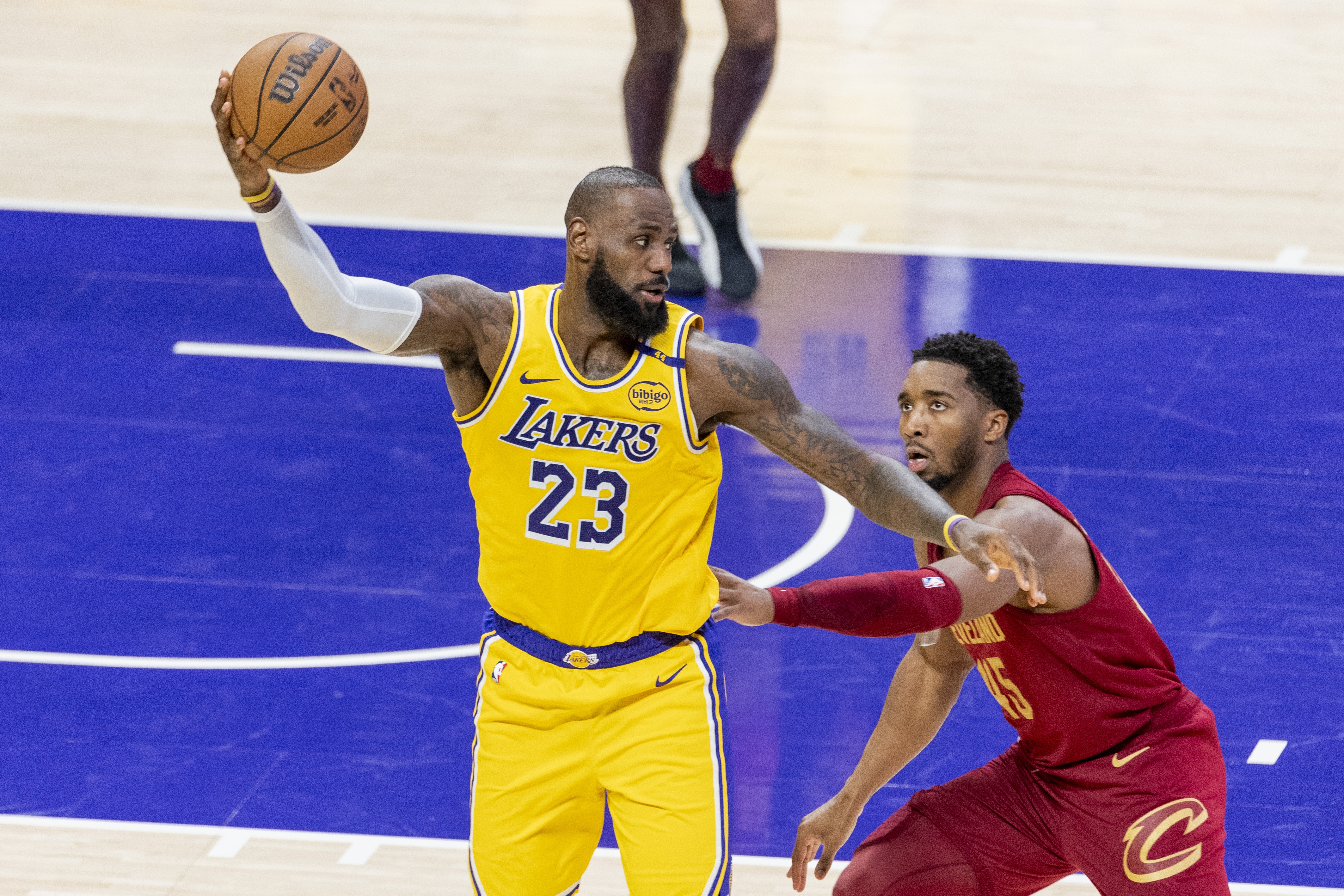 NBA高管：詹姆斯執(zhí)行球員選項是錯誤的決定 他應以自由身簽約騎士