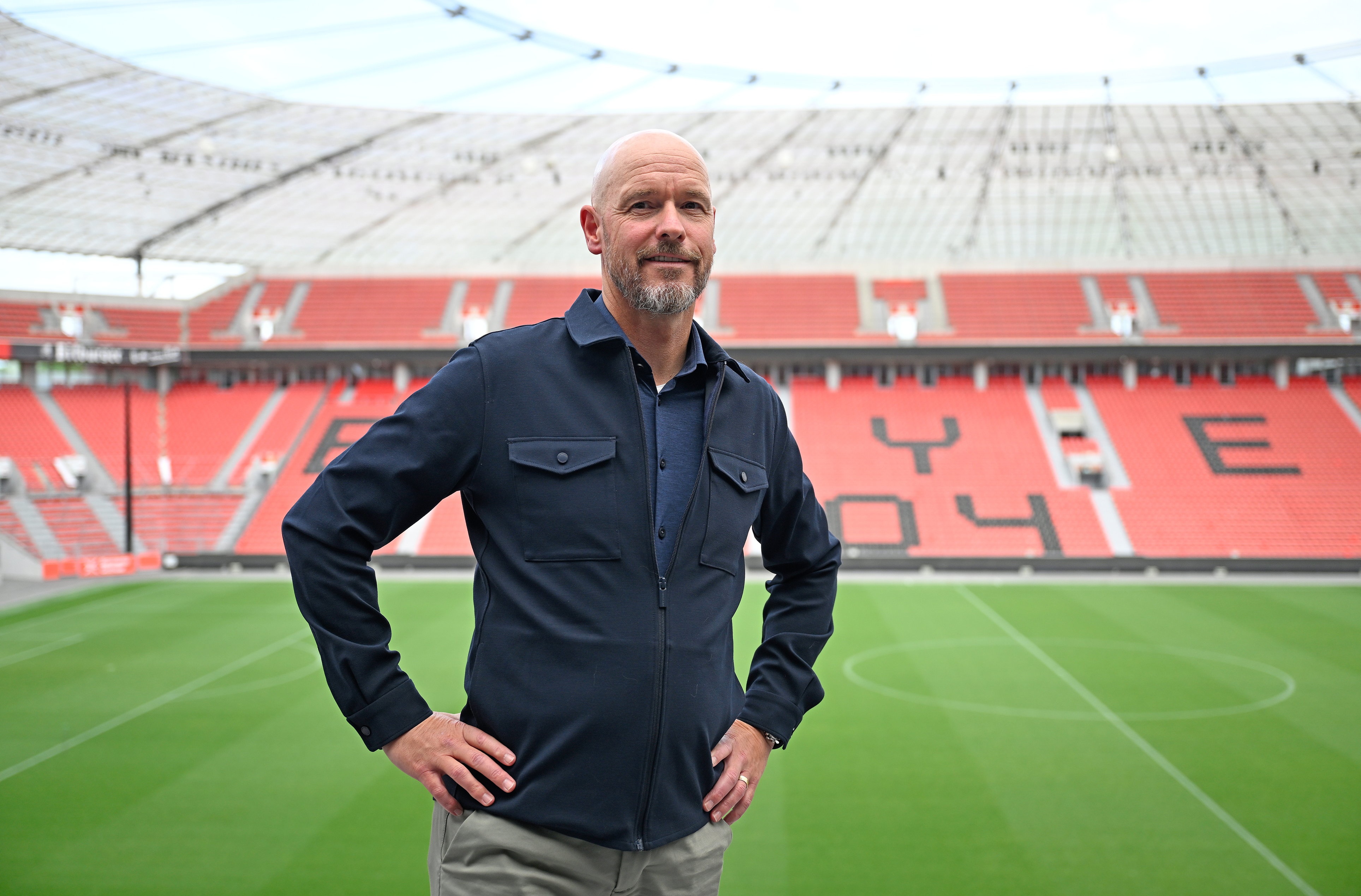 滕帥首戰(zhàn)慘??！球迷：笑炸了；居然有老曼聯(lián)球迷支持他而不是C羅