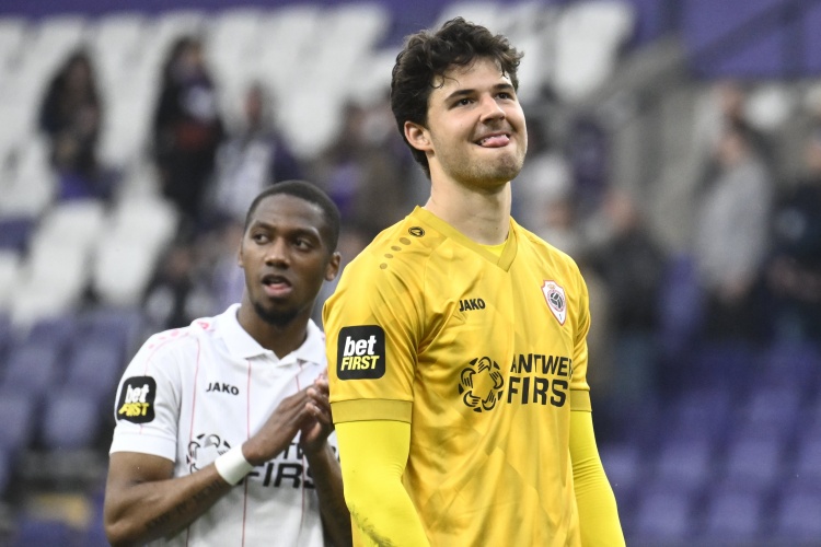 羅馬諾：如果曼聯(lián)決定今夏簽門將，23歲的拉門斯是主要選擇之一