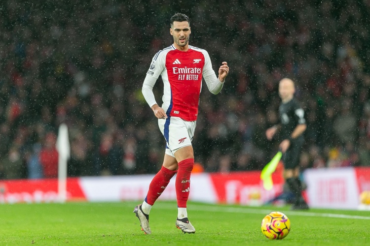 梅里諾：過去一年沒和祖比門迪談未來 傷病可能發(fā)生輪換是必要的