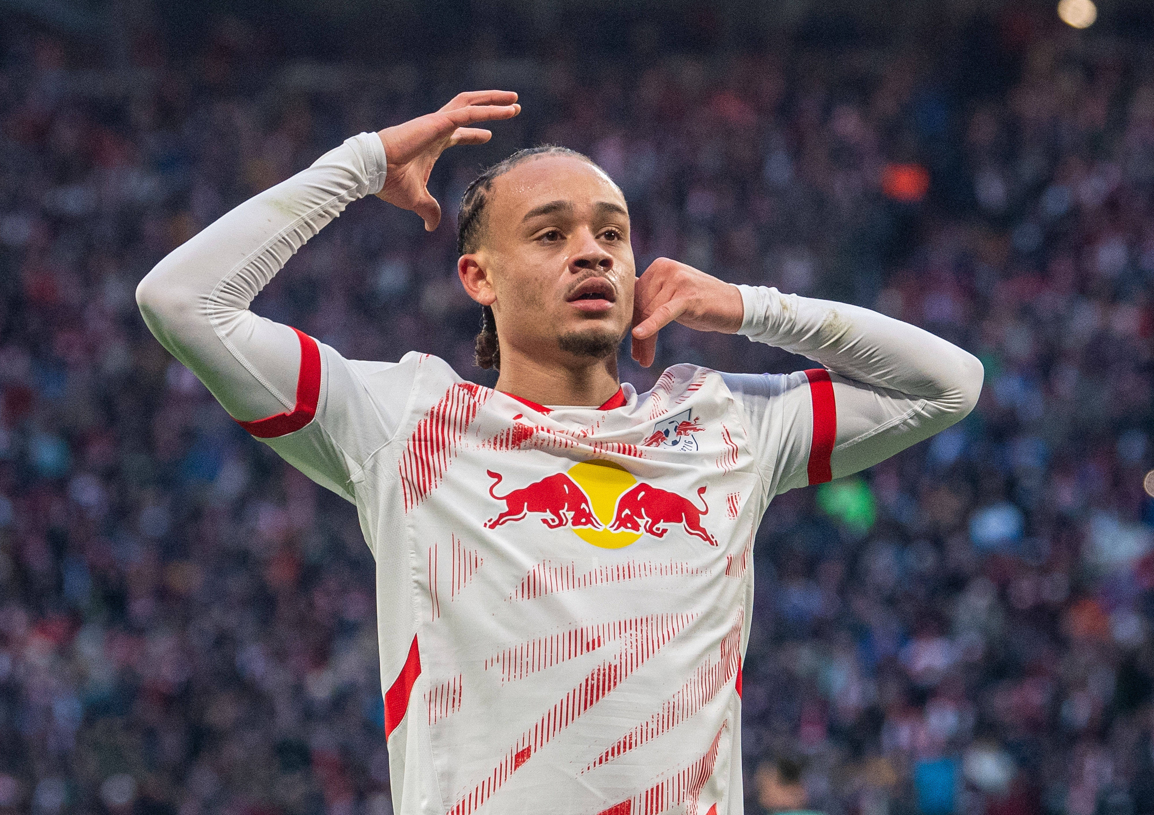 記者：哈維-西蒙斯傾向于去英超踢球，接近與切爾西達成協議