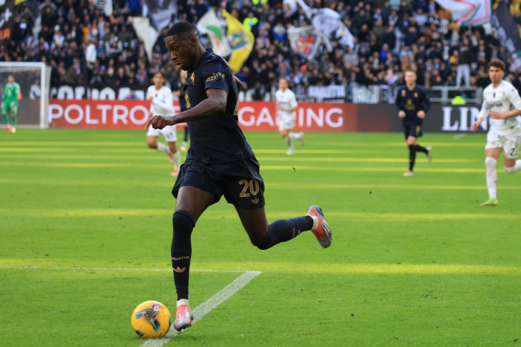 英媒：尤文和巴黎談判陷入停滯，穆阿尼被推薦至曼聯(lián)、熱刺等隊