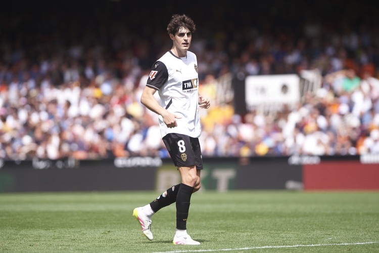 記者：阿莫林希望補強中場陣容，哈維-格拉是優(yōu)先引援目標之一