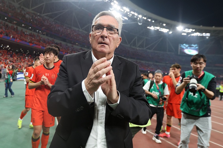 伊萬回顧執(zhí)教國足：我們比上屆積分高50%，我引入了17名新國腳