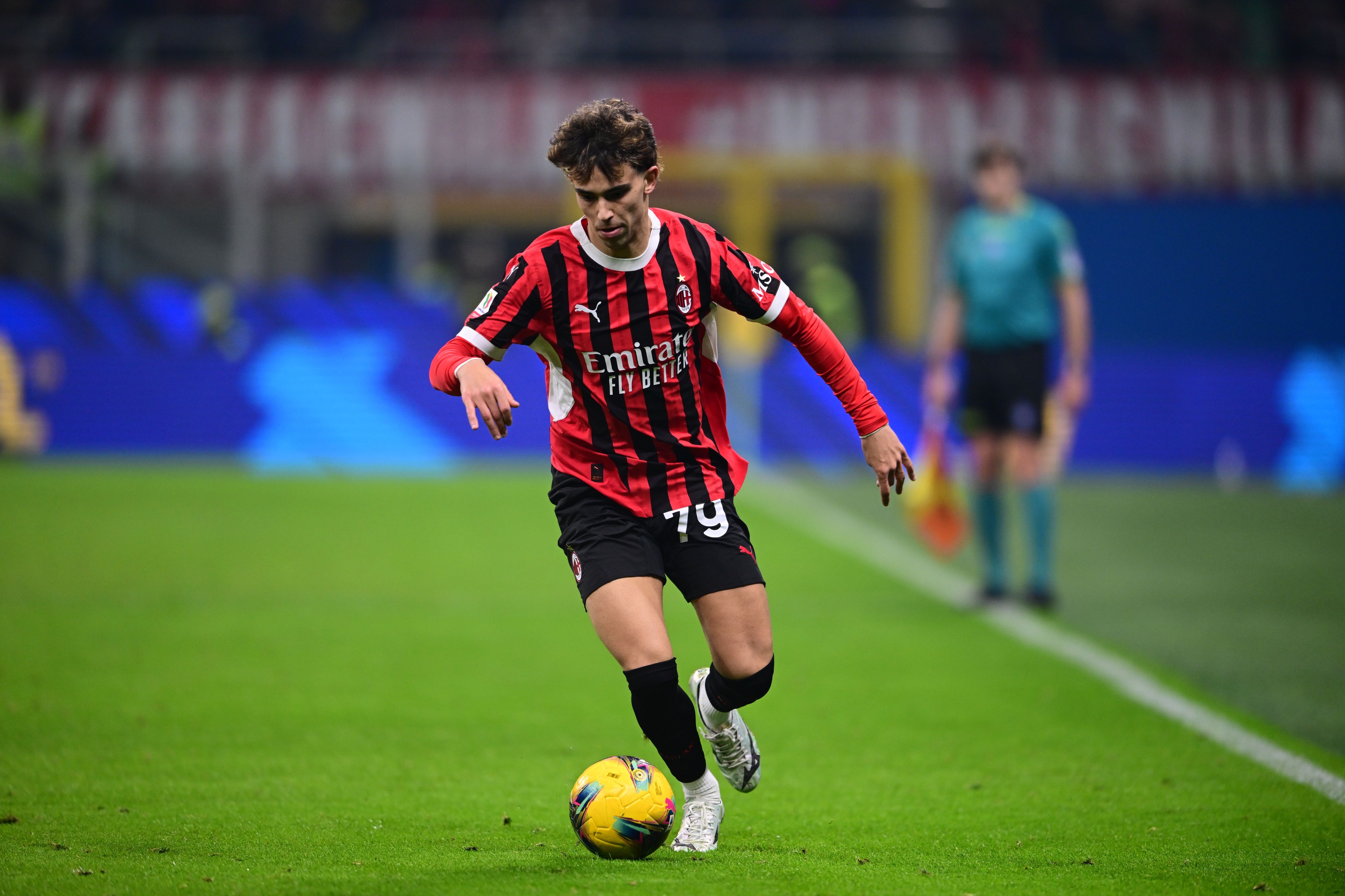 記者：利雅得勝利已為菲利克斯預(yù)訂前往奧地利的私人飛機