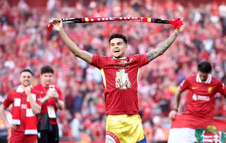 TA：拜仁7500萬歐元簽下利物浦邊鋒迪亞斯，簽約4+1年