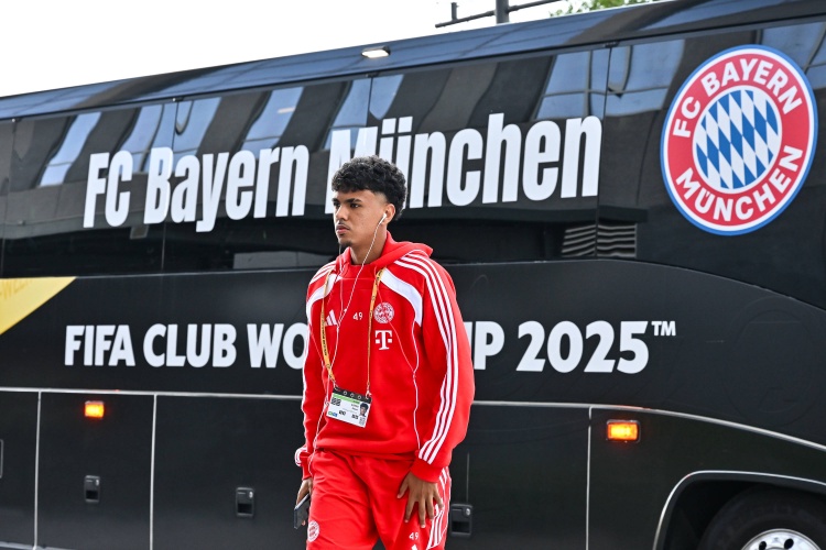 羅馬諾：拜仁后衛(wèi)阿茲努接受埃弗頓體檢，轉(zhuǎn)會費900萬+300萬歐