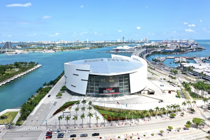 ??價(jià)值數(shù)百萬(wàn)！退休警員在熱火干保安 偷了400件球衣+紀(jì)念品