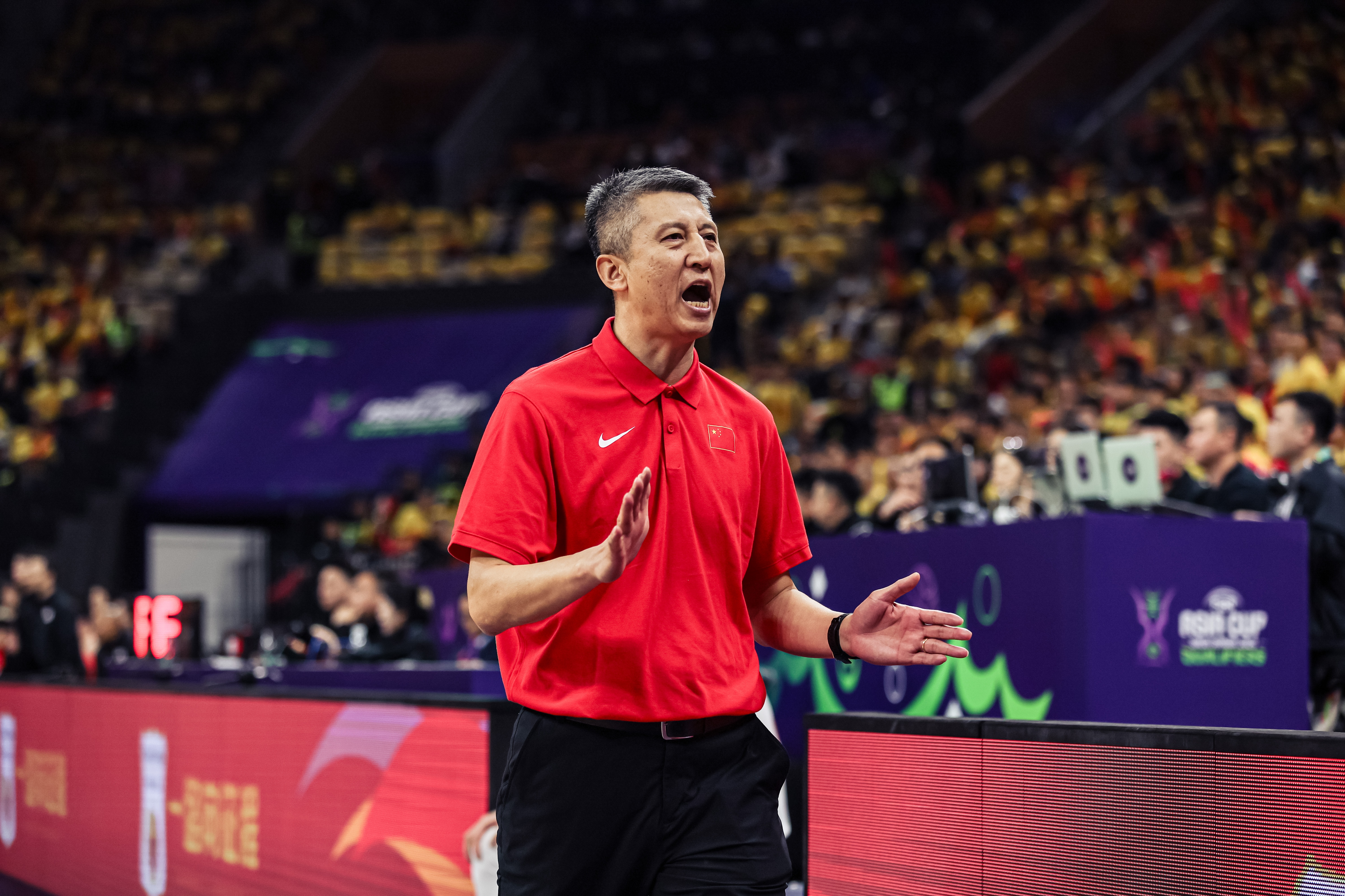 媒體人：中國(guó)男籃前三節(jié)還不錯(cuò) 末節(jié)的整體表現(xiàn)&用人調(diào)整一言難盡