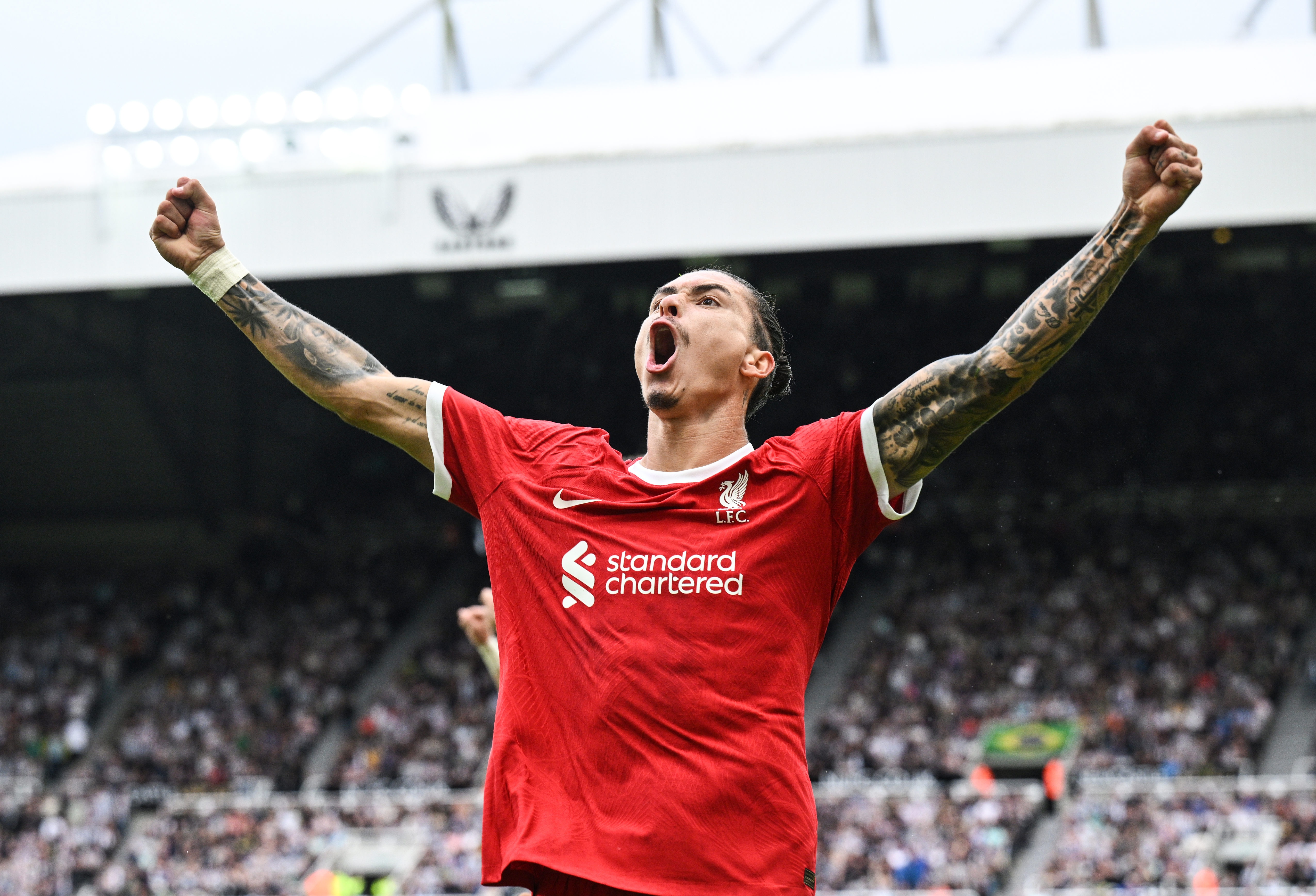 努涅斯英超3次90分鐘補(bǔ)時絕殺登頂同期第一！英超歷史僅6人比他多