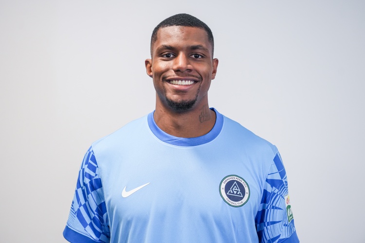 韋斯利成為首位連續(xù)四場(chǎng)中超進(jìn)球的新鵬城球員，他已經(jīng)攻入6球