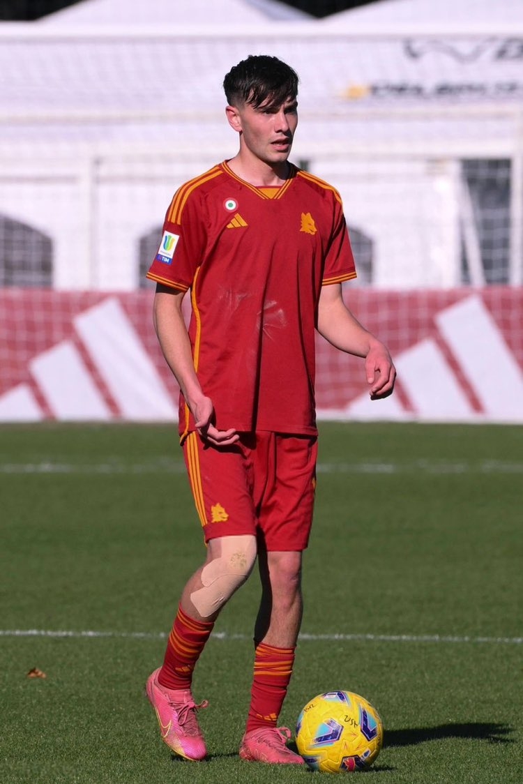 羅馬諾：羅馬后衛(wèi)奧利維拉斯將加盟塞爾塔，羅馬保留50%二轉(zhuǎn)分成