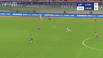 撲得漂亮！奧莫伊胡安弗小角度勁射，被于金永用腳擋出