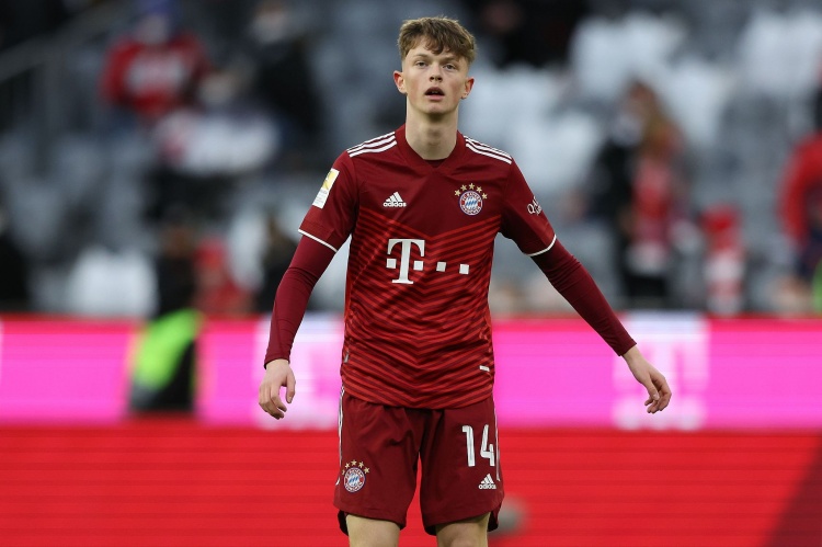 記者：拜仁小將萬納爾傷勢不重，預(yù)計兩周后復(fù)出