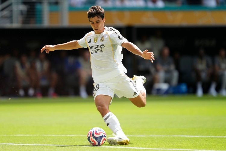 ESPN：貢薩洛在皇馬的球衣號碼未定，熱身賽中身披恩德里克的16號