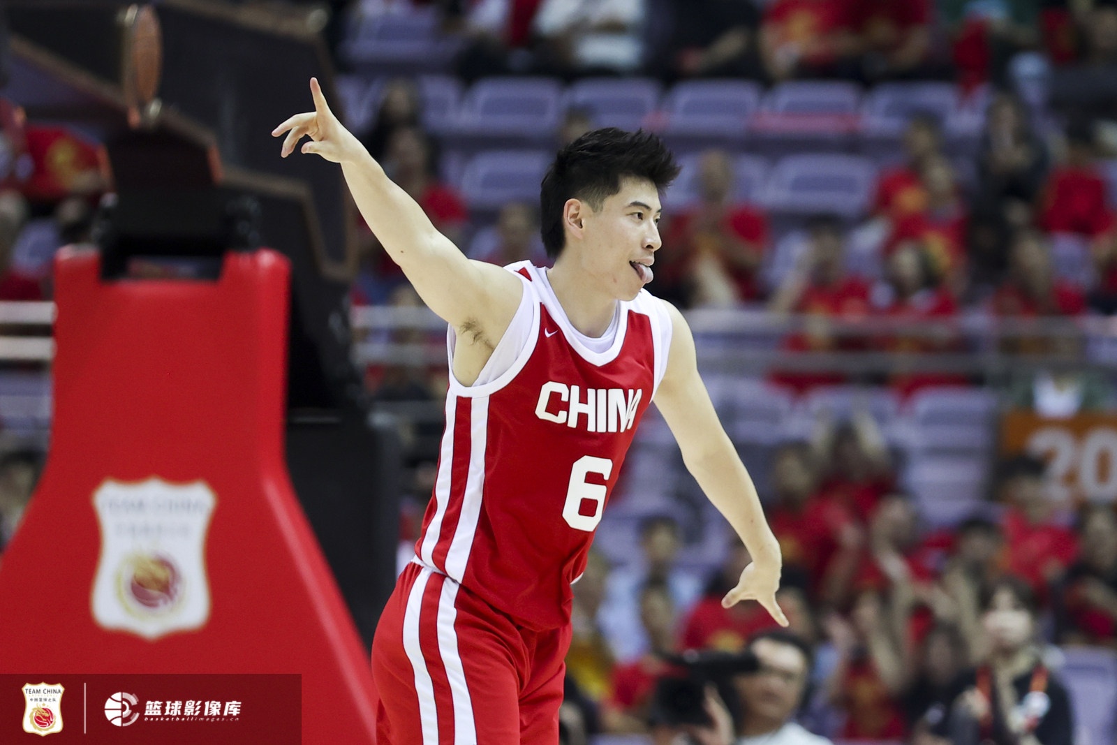 體壇周報：力壓胡金秋趙睿奪獎！中國男籃等來26歲神射手