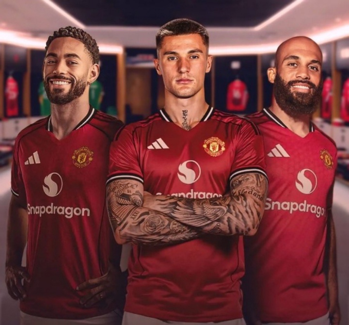 曼晚：塞斯科對(duì)標(biāo)哈蘭德曼聯(lián)吸引力強(qiáng)大，若簽巴萊巴又是重磅引援