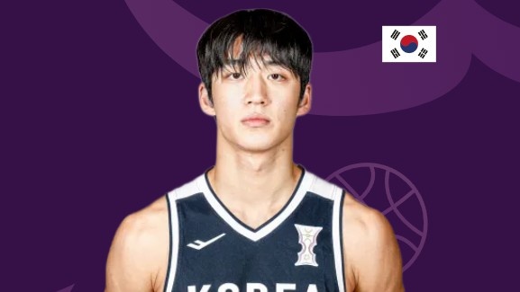 中國男籃1/4決賽潛在對手 韓媒：呂俊錫將缺席今晚對陣?yán)璋湍郾荣? 
                                         class=