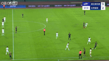 差點(diǎn)雙響！王剛后場(chǎng)滑倒險(xiǎn)送禮，王鈺棟單刀機(jī)會(huì)趟大！