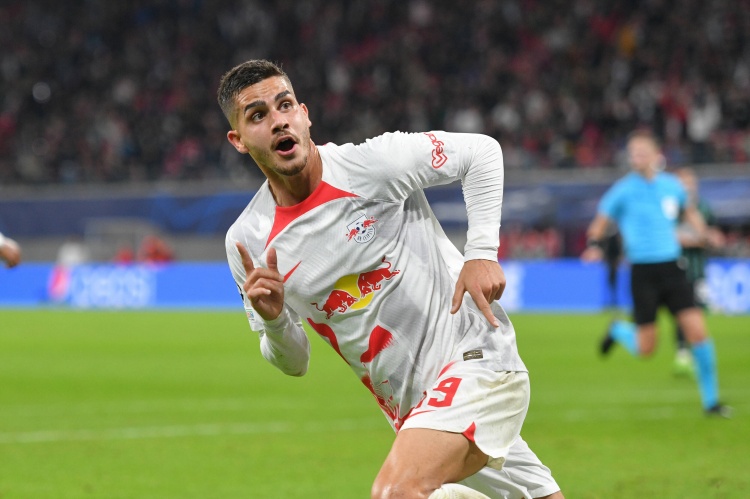 德天空：不萊梅仍在推動引進安德烈-席爾瓦，球員高薪資成為阻礙