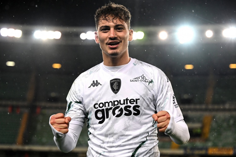 斯基拉：卡利亞里準(zhǔn)備450萬歐+40%轉(zhuǎn)售分成報價S-埃斯波西托