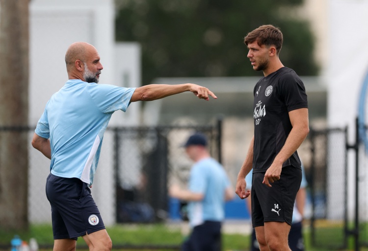 記者：尼科和奧賴?yán)麑?duì)陣巴勒莫表現(xiàn)不佳，不足以戰(zhàn)狼隊(duì)時(shí)首發(fā)