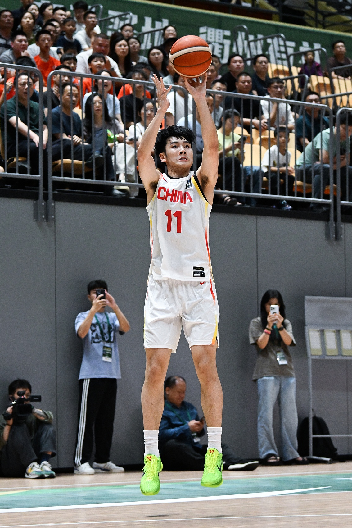 新賽季不打CBA~侯向鋒：張博源去美國(guó)參加訓(xùn)練營(yíng) 同時(shí)聯(lián)系學(xué)校