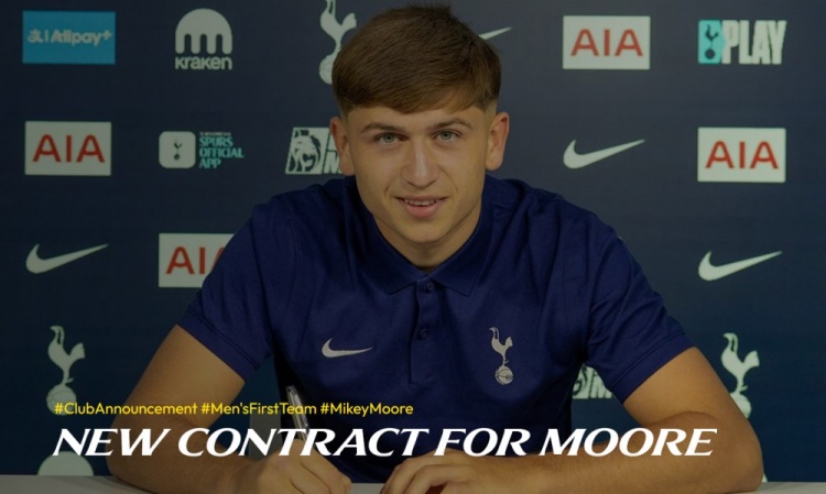 官方：熱刺與18歲邊鋒米奇-摩爾續(xù)約