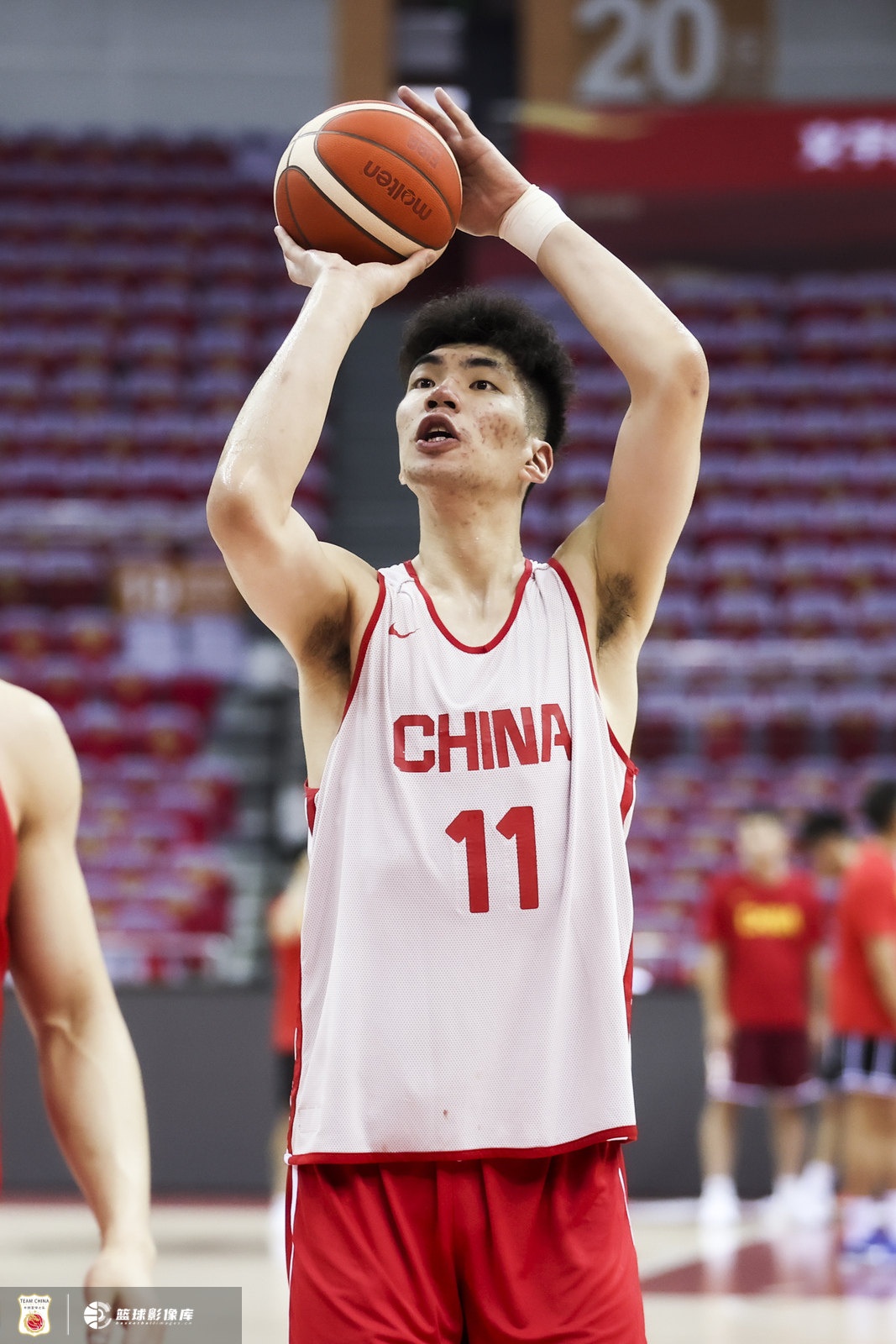 媒體人：中國男籃可接受韓國在內(nèi)線得一些分?jǐn)?shù) 但三分線外不能給