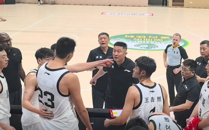 提出交易申請！媒體人：那次紛爭可能讓徐昕和杜鋒很難再繼續(xù)合作