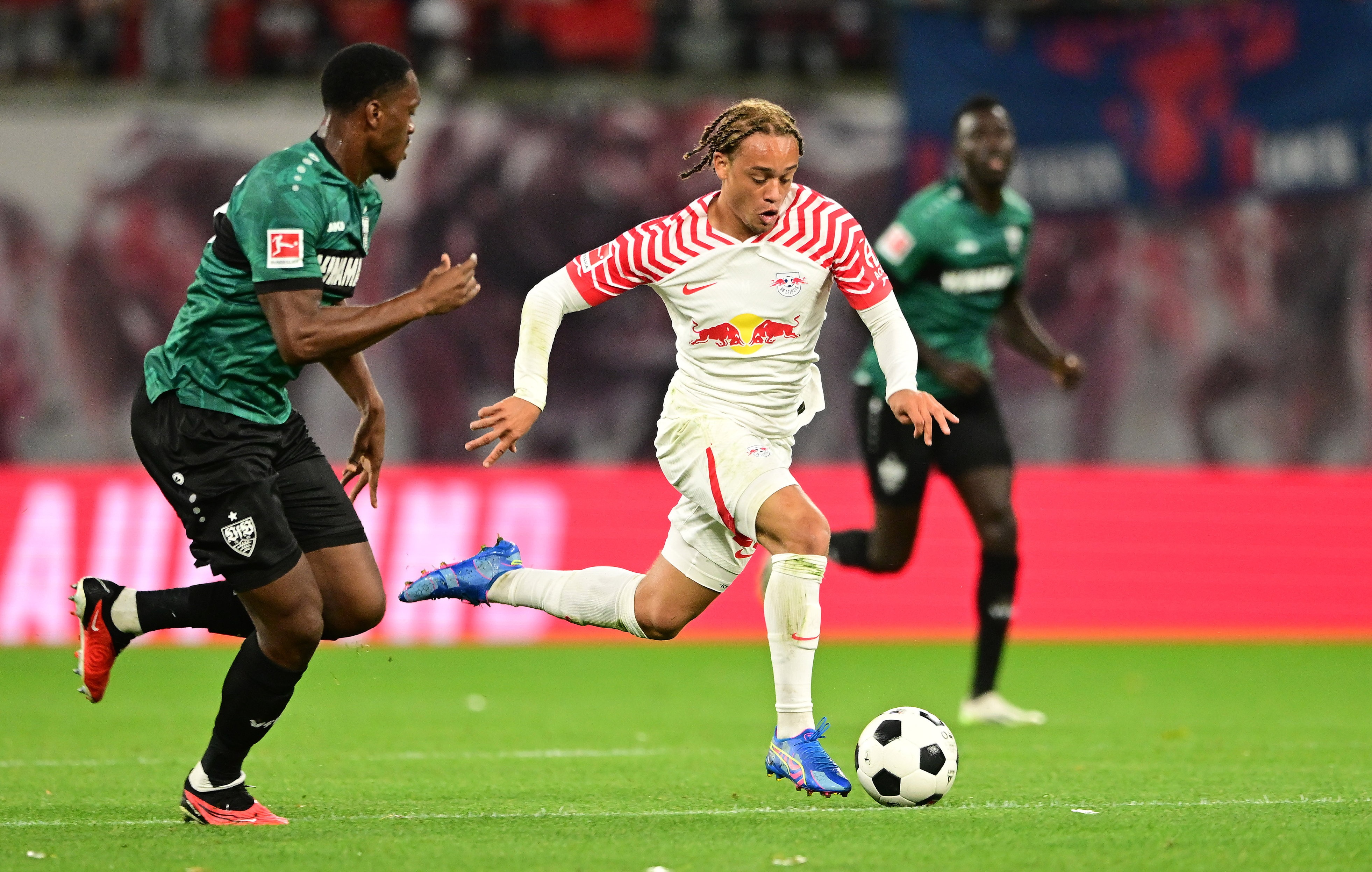 羅馬諾：切爾西仍與哈維-西蒙斯保持聯(lián)系，本周再次與萊比錫談判