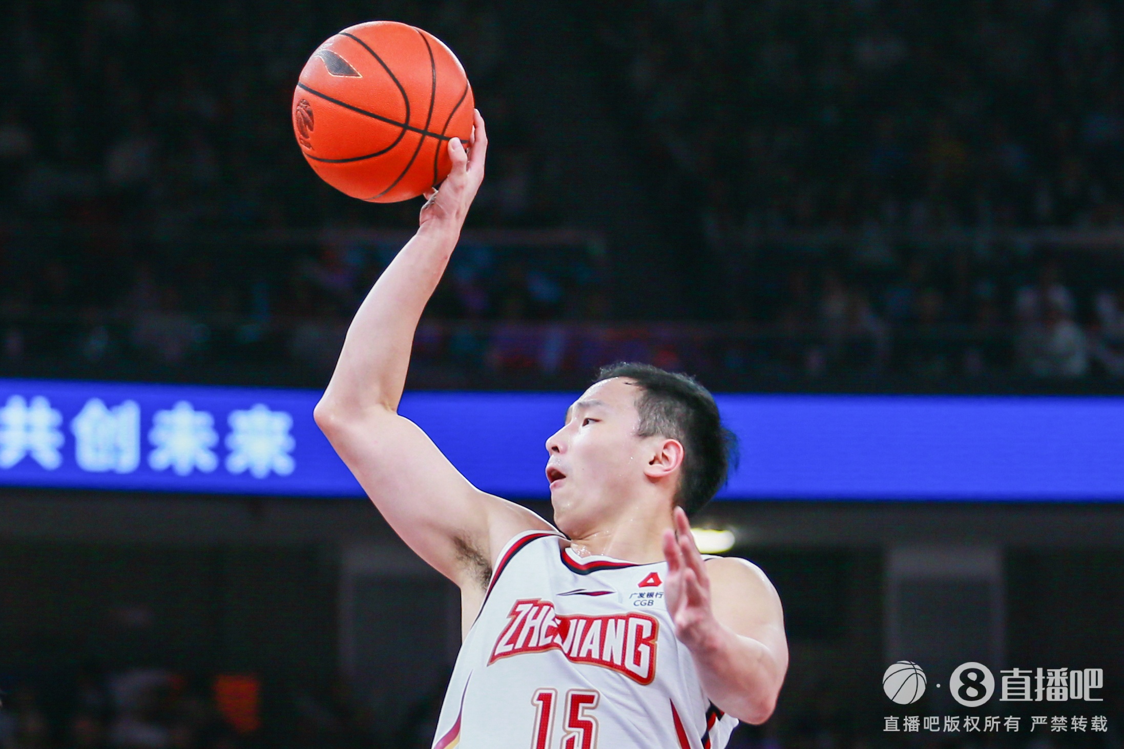 媒體人評(píng)王奕博風(fēng)波：職業(yè)聯(lián)賽多少年了 還在因體育局編制鬧糾紛