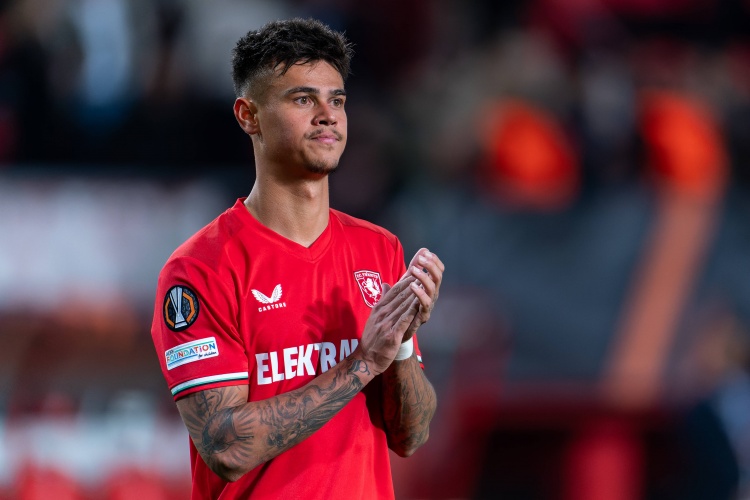 荷媒：印尼歸化后衛(wèi)希爾格斯即將離開特溫特，水晶宮接近簽下他