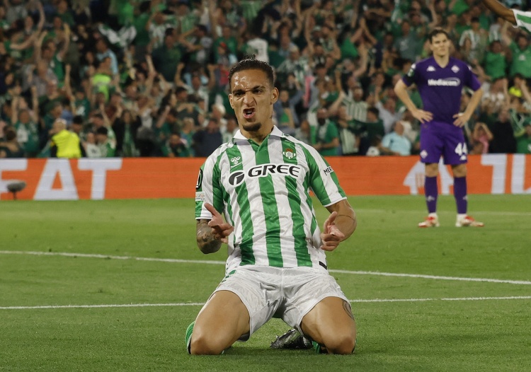 最后通牒！西媒：安東尼要么接受現(xiàn)有報(bào)價(jià)，要么被雪藏至明年1月