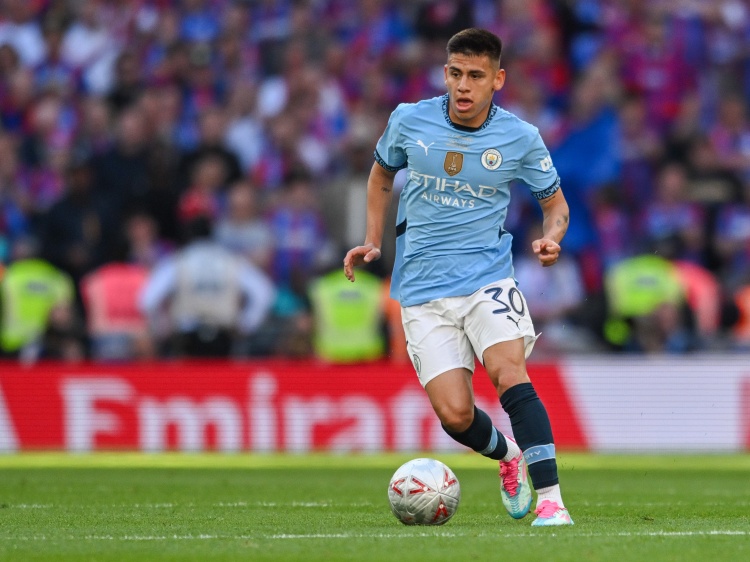 隆戈：埃切維里不想去赫羅納并選擇羅馬，后者在嘗試純租借引進(jìn)