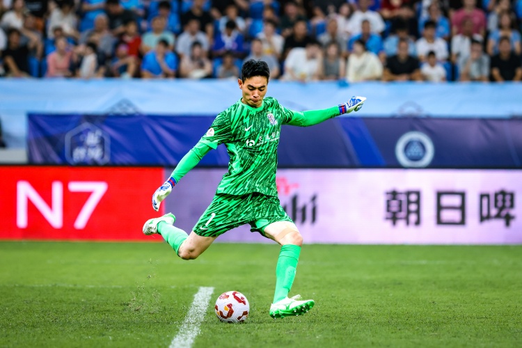 記者：申花最短的短板的確是門將，主教練如果持續(xù)整活可能是他