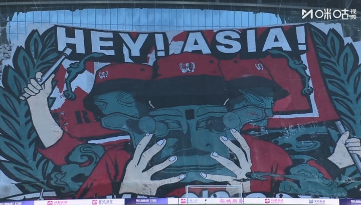 媒體人：如果成都主場(chǎng)還搞下一次大tifo，那應(yīng)該搞個(gè)川劇變臉