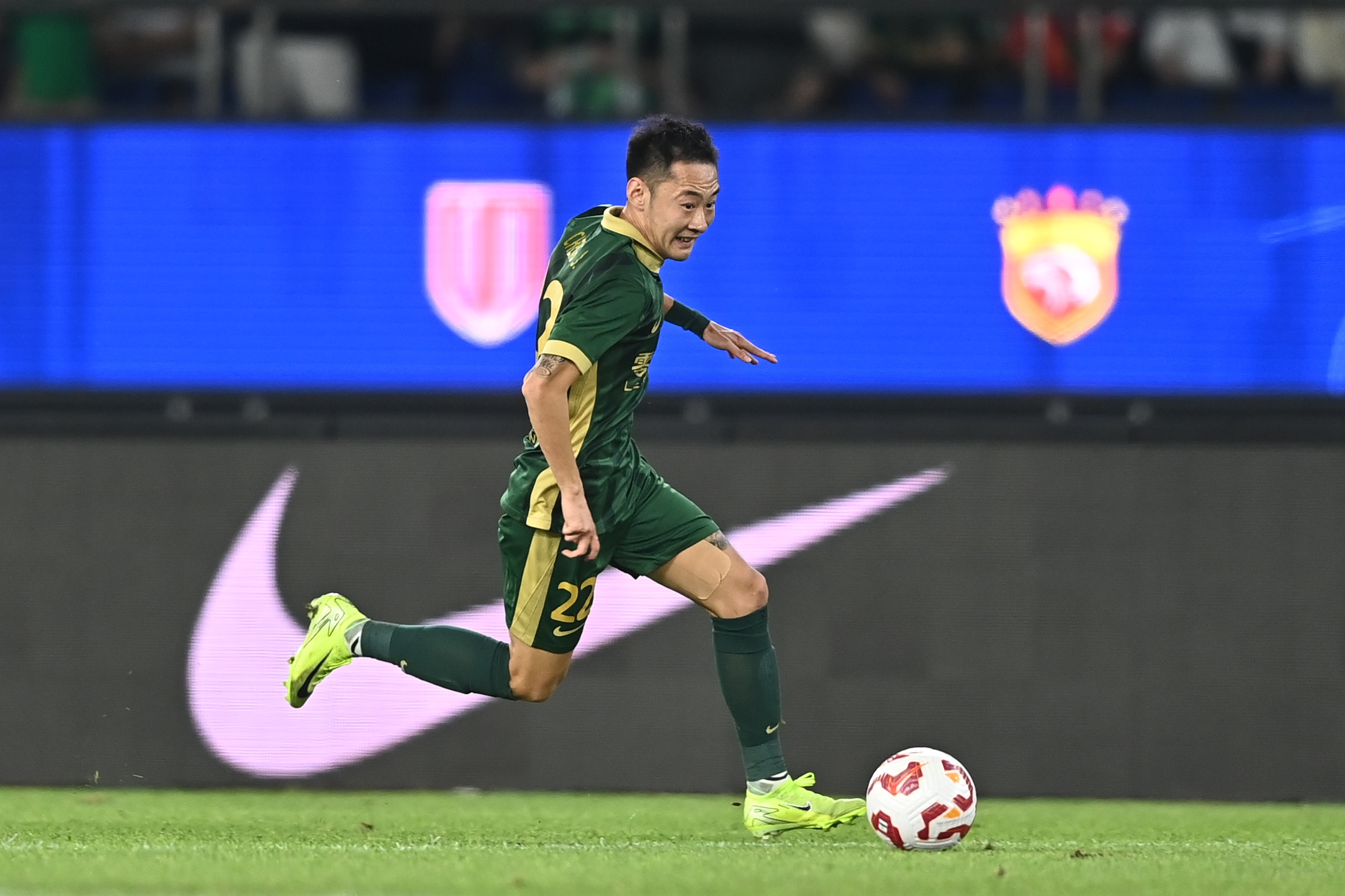 媒體人談程進(jìn)紅牌：這個(gè)賽季如果誰還說有爭議，就是真不看球了