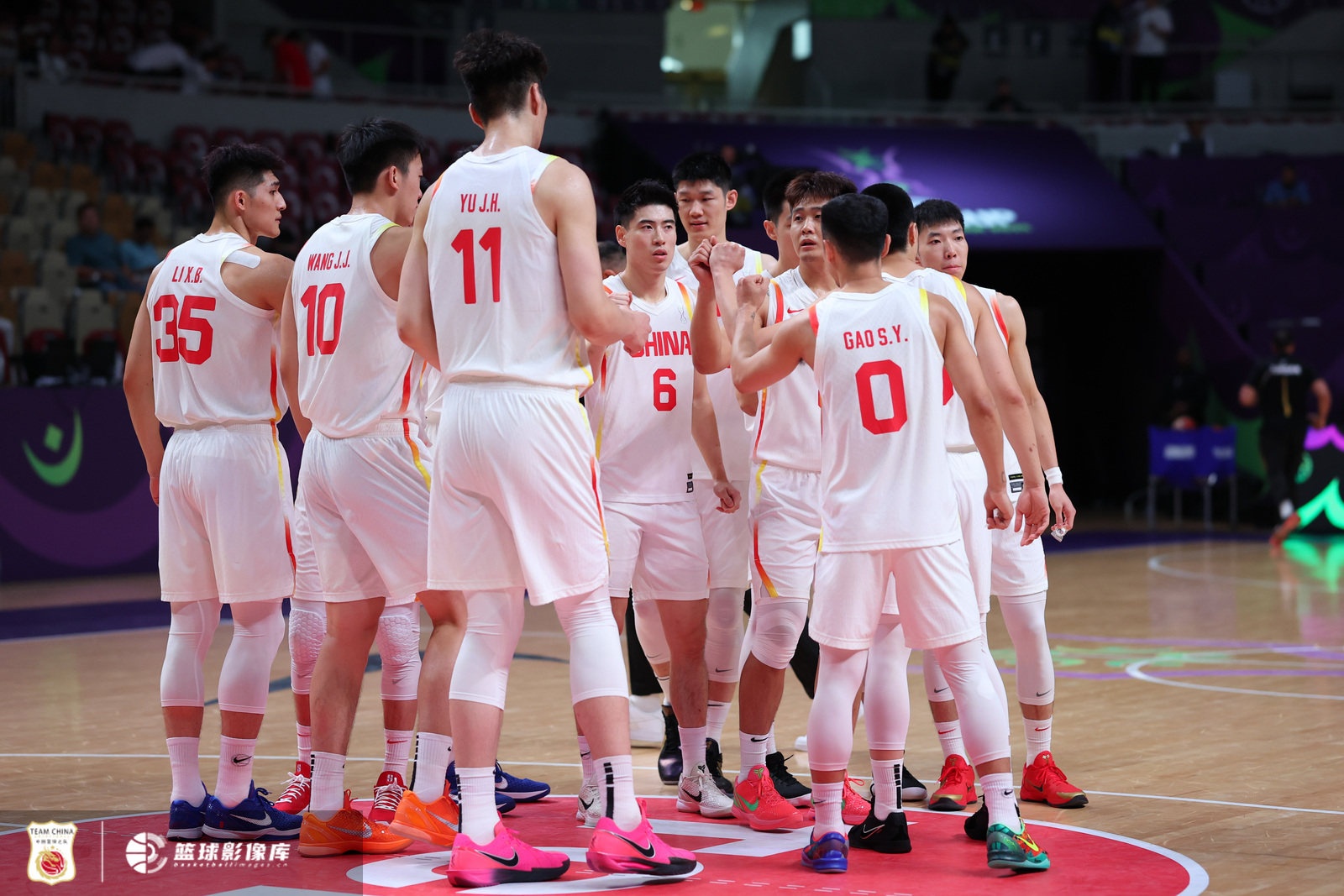 體壇周報(bào)：韓國(guó)隊(duì)喚醒懷舊服 宿敵相逢中國(guó)男籃如何應(yīng)對(duì)？