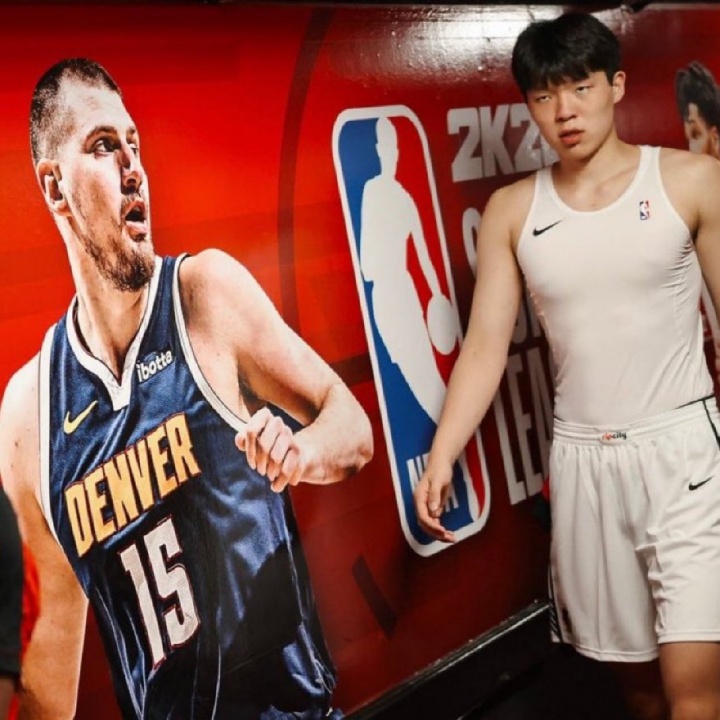 中國約基奇VS塞爾維亞楊瀚森！11月1日楊瀚森生涯首戰(zhàn)偶像約基奇