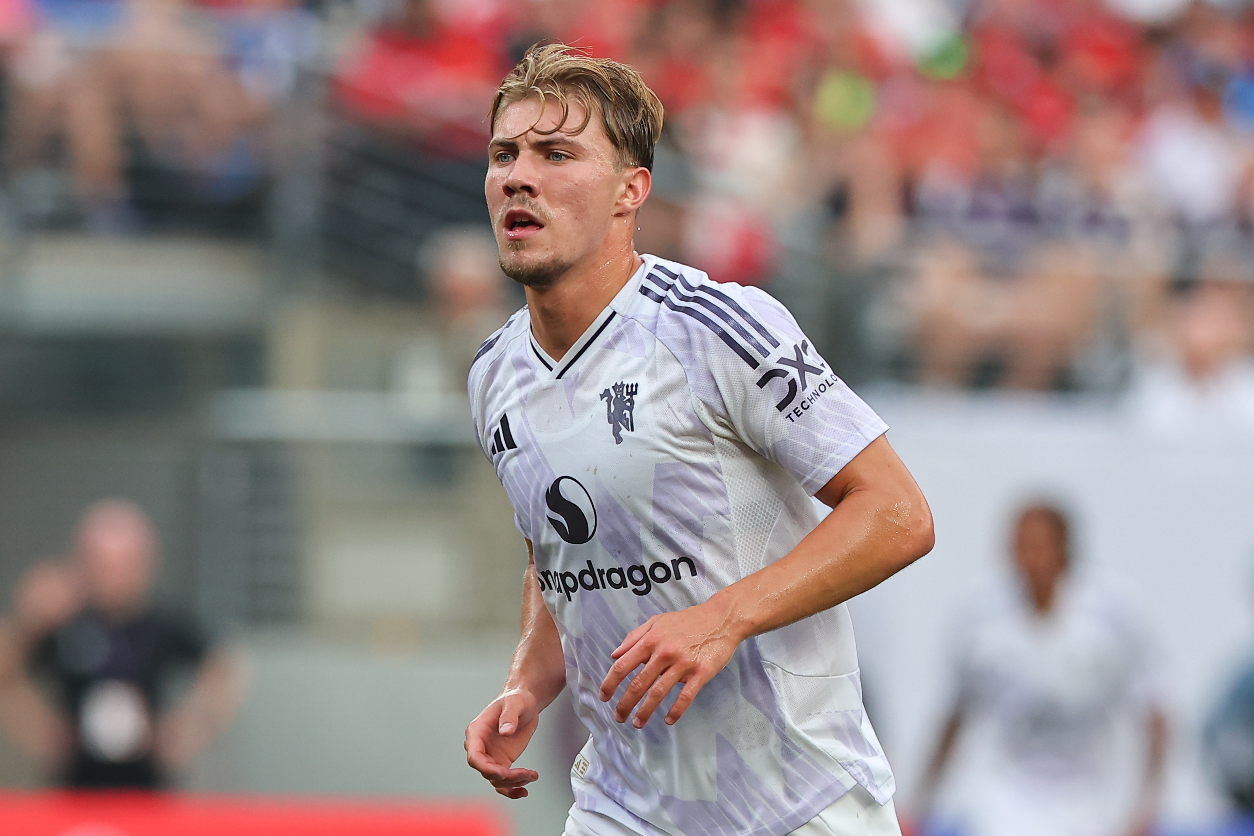 意天空：霍伊倫與AC米蘭會談后正權衡個人選擇，曼聯(lián)要價4000萬鎊