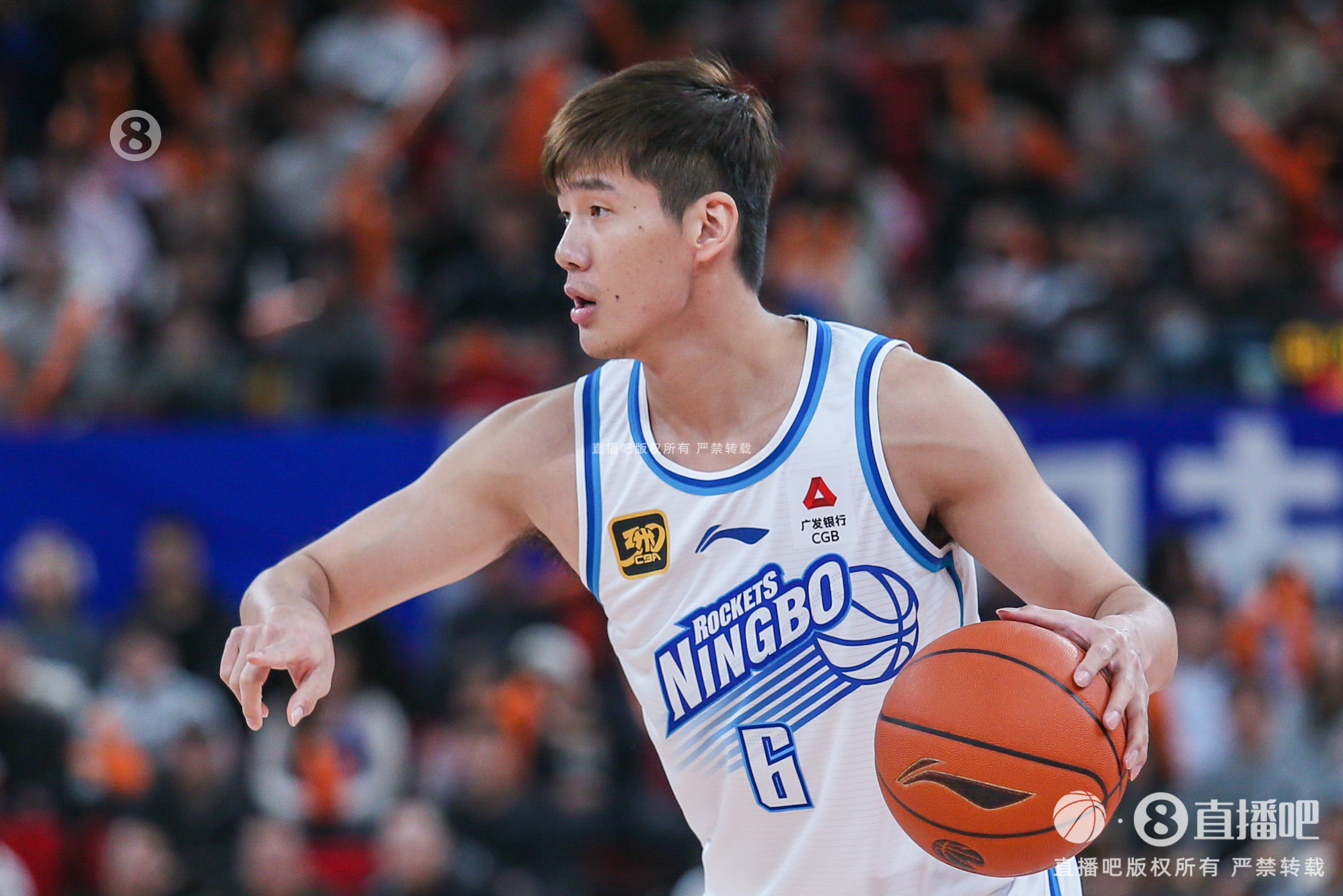 頂薪！媒體人：寧波為后衛(wèi)王俊杰開一年D類續(xù)約合同 并保留簽約權(quán)